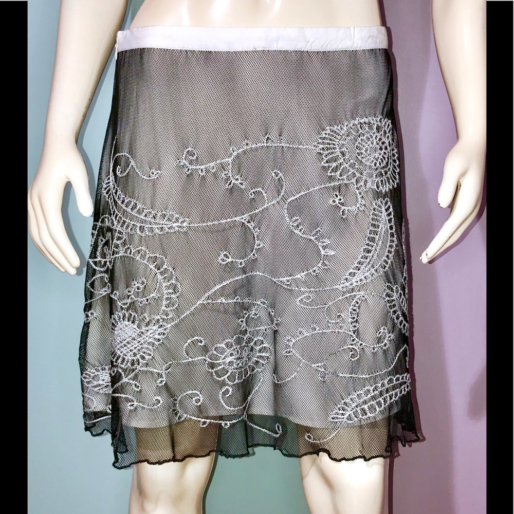HEM & THREAD • Mesh Sunflower Skirt / size (L) NWT